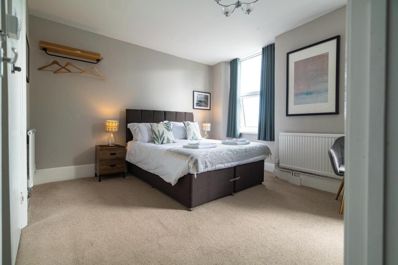 Sleepy Puffin Guest House Tenby Esterno foto