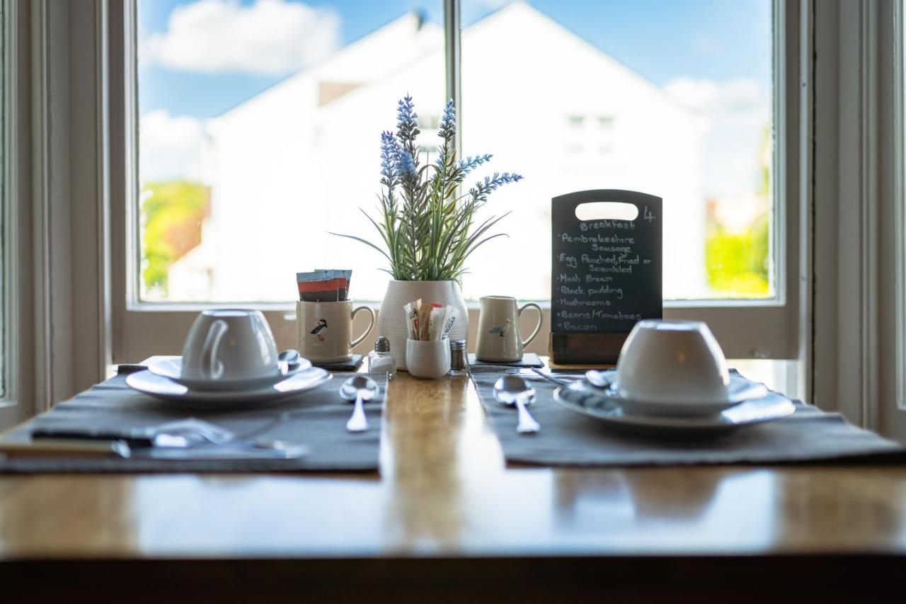 Sleepy Puffin Guest House Tenby Esterno foto