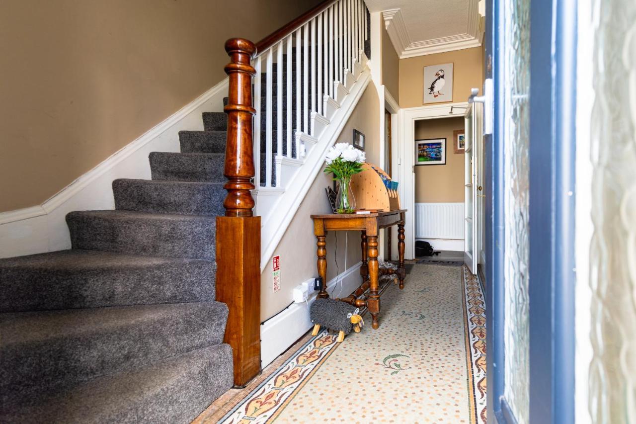 Sleepy Puffin Guest House Tenby Esterno foto